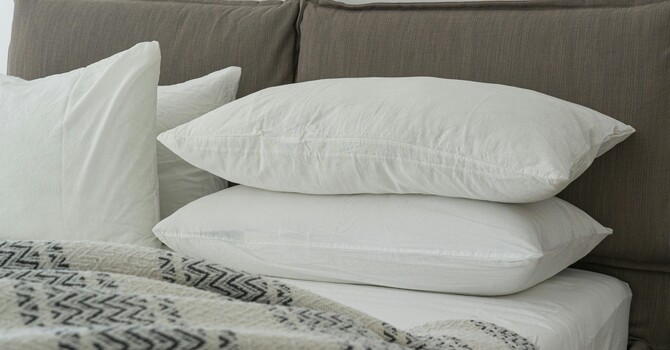 Best Pillows & Mattresses for a Healthy Spine image